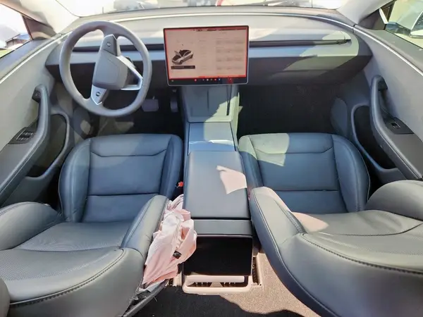 5YJ3E1EA2RF853911 2024 TESLA MODEL 3 - Image 8