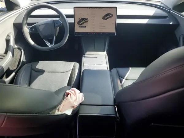 5YJ3E1EA2RF854072 2024 TESLA MODEL 3 - Image 8