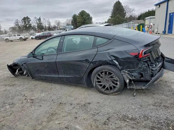 5YJ3E1EA2RF855707 2024 TESLA MODEL 3 - Image 2