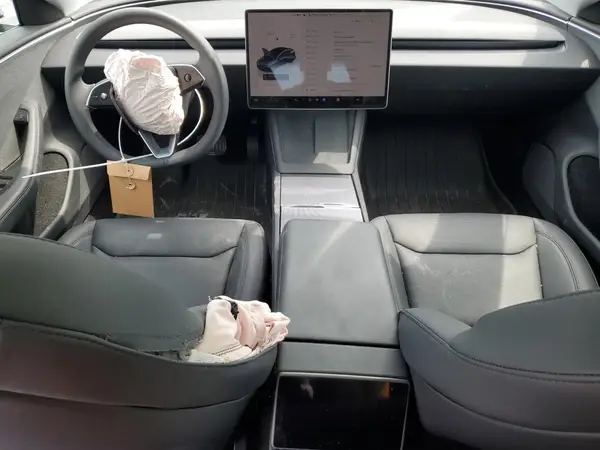5YJ3E1EA2RF856999 2024 TESLA MODEL 3 - Image 8