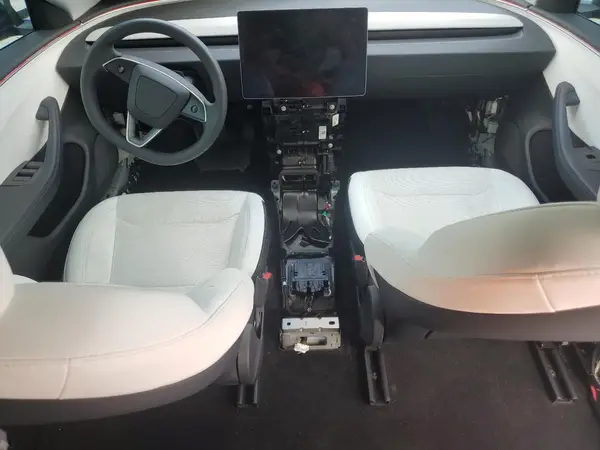 5YJ3E1EA2RF857554 2024 TESLA MODEL 3 - Image 8