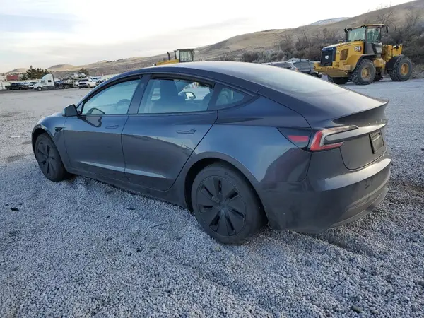 5YJ3E1EA2RF860860 2024 TESLA MODEL 3 - Image 2