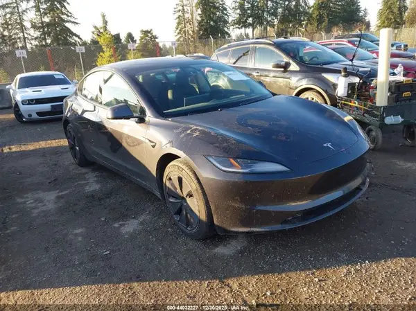 5YJ3E1EA2RF864536 2024 TESLA MODEL 3 - Image 1