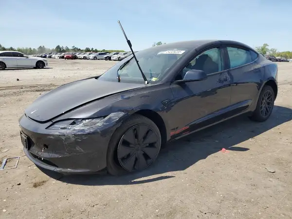 5YJ3E1EA2RF864875 2024 TESLA MODEL 3 - Image 1
