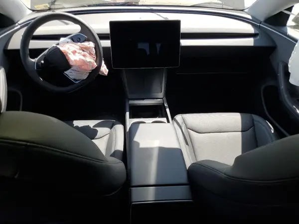 5YJ3E1EA2RF864875 2024 TESLA MODEL 3 - Image 8