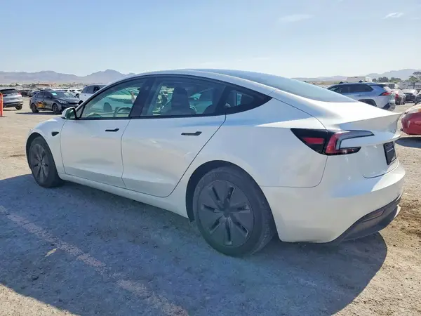 5YJ3E1EA2RF866898 2024 TESLA MODEL 3 - Image 2