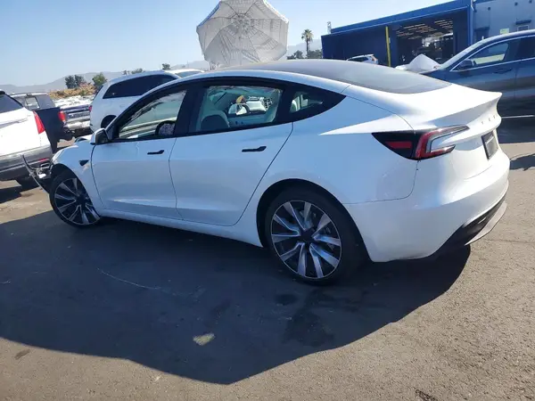 5YJ3E1EA2RF869655 2024 TESLA MODEL 3 - Image 2