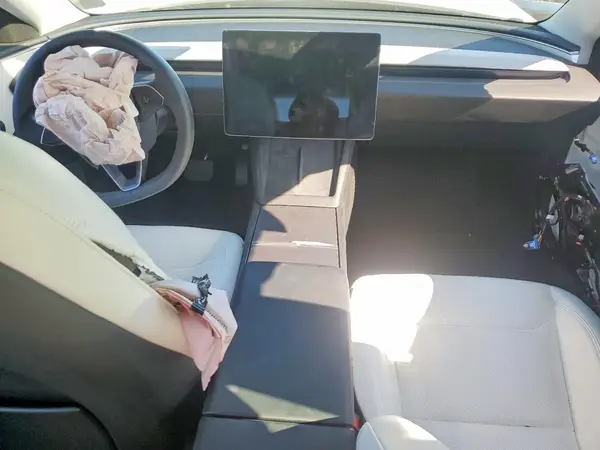 5YJ3E1EA2RF869655 2024 TESLA MODEL 3 - Image 8