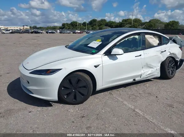 5YJ3E1EA2RF870661 2024 TESLA MODEL 3 - Image 2