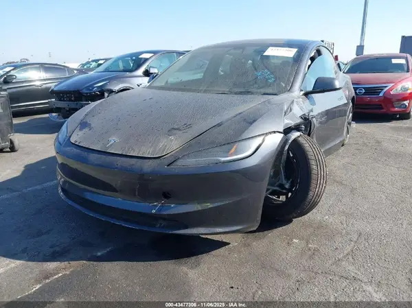 5YJ3E1EA2SF012015 2025 TESLA MODEL 3 - Image 2