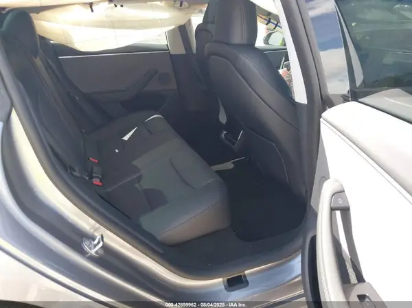 5YJ3E1EA2SF018381 2025 TESLA MODEL 3 - Image 8