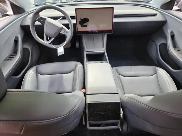 5YJ3E1EA2SF018915 2025 TESLA MODEL 3 - Image 8