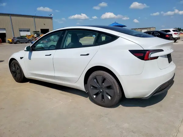 5YJ3E1EA2SF020521 2025 TESLA MODEL 3 - Image 2