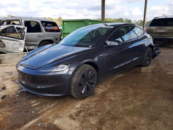 5YJ3E1EA2SF022138 2025 TESLA MODEL 3 - Image 1
