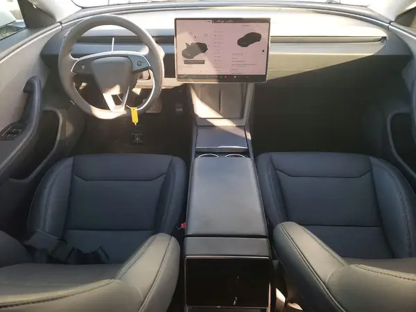 5YJ3E1EA2SF023046 2025 TESLA MODEL 3 - Image 8