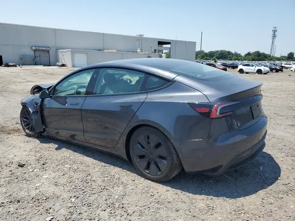 5YJ3E1EA2SF030059 2025 TESLA MODEL 3 - Image 2