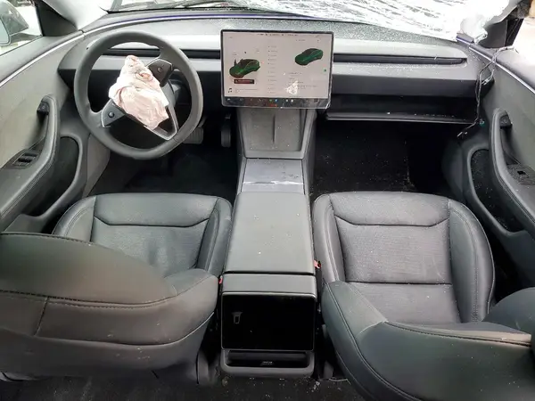5YJ3E1EA2SF030305 2025 TESLA MODEL 3 - Image 8
