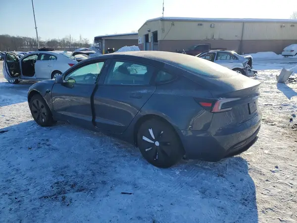 5YJ3E1EA2SF032815 2025 TESLA MODEL 3 - Image 2