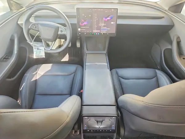 5YJ3E1EA2SF034693 2025 TESLA MODEL 3 - Image 8