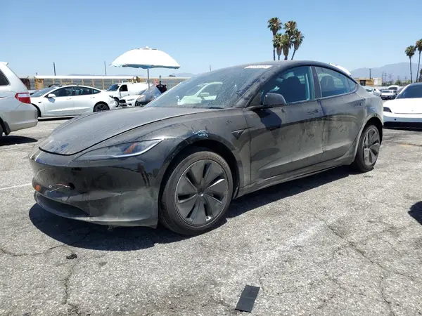 5YJ3E1EA2SF034905 2025 TESLA MODEL 3 - Image 1