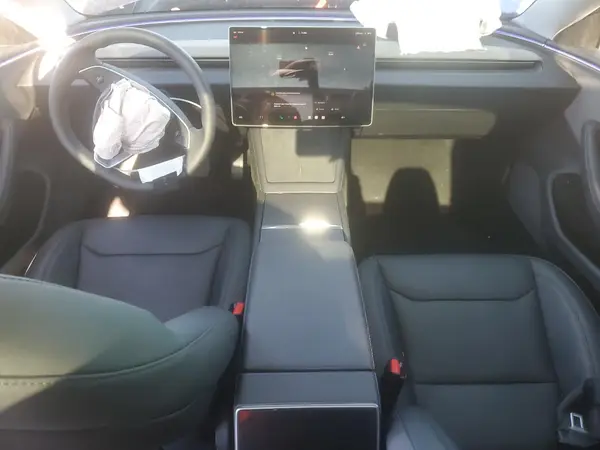 5YJ3E1EA2SF039179 2025 TESLA MODEL 3 - Image 8