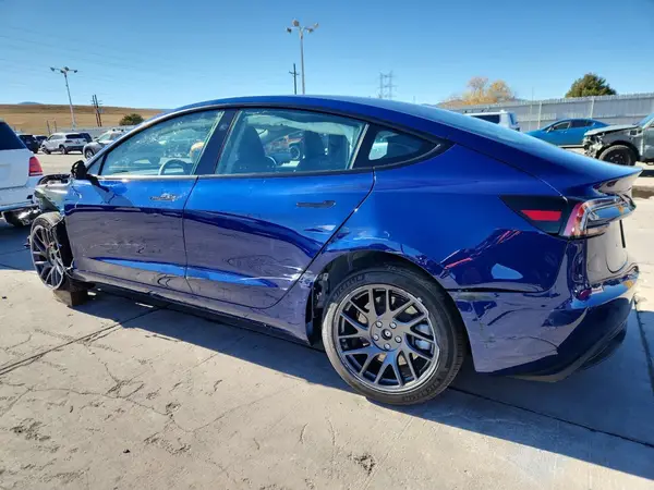5YJ3E1EA2SF039201 2025 TESLA MODEL 3 - Image 2
