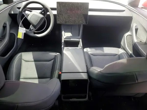 5YJ3E1EA2SF039358 2025 TESLA MODEL 3 - Image 8