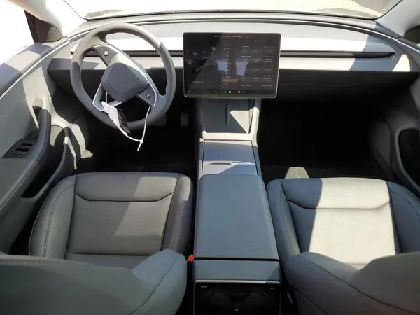 5YJ3E1EA2SF043877 2025 TESLA MODEL 3 - Image 8
