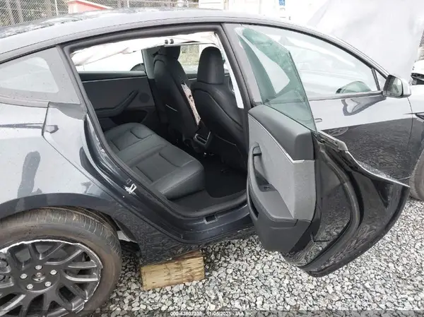 5YJ3E1EA2SF045211 2025 TESLA MODEL 3 - Image 8