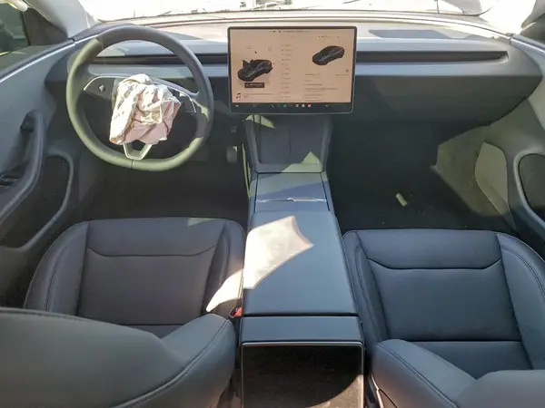 5YJ3E1EA2SF047444 2025 TESLA MODEL 3 - Image 8