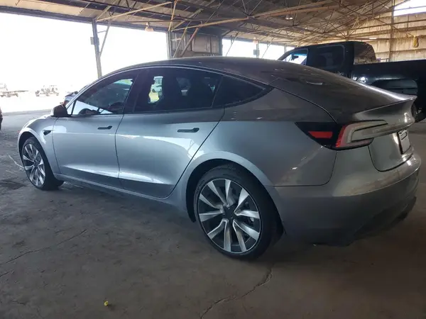 5YJ3E1EA2SF047928 2025 TESLA MODEL 3 - Image 2