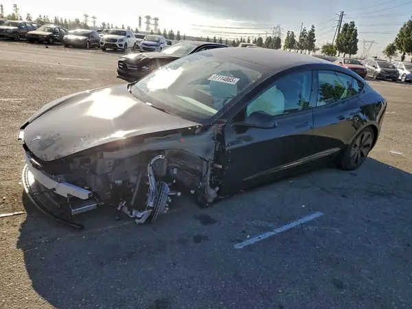 5YJ3E1EA2SF063806 2025 TESLA MODEL 3 - Image 1