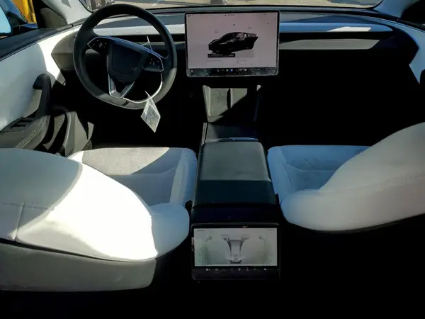 5YJ3E1EA2SF063806 2025 TESLA MODEL 3 - Image 8