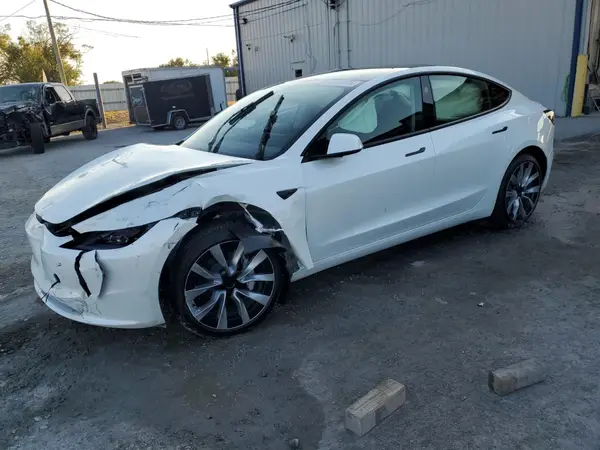 5YJ3E1EA2SF064373 2025 TESLA MODEL 3 - Image 1