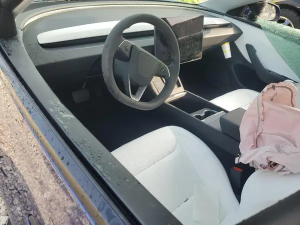5YJ3E1EA2SF068309 2025 TESLA MODEL 3 - Image 8