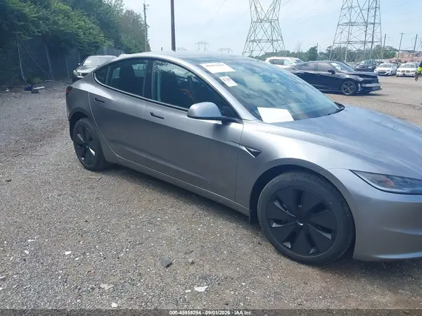 5YJ3E1EA2SF071131 2025 TESLA MODEL 3 - Image 1