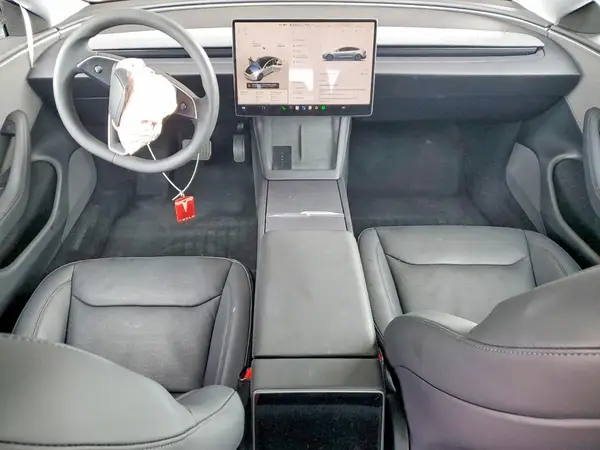 5YJ3E1EA2SF072425 2025 TESLA MODEL 3 - Image 8