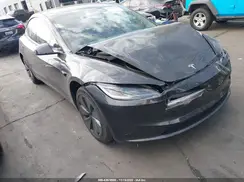 5YJ3E1EA2SF075678 2025 TESLA MODEL 3