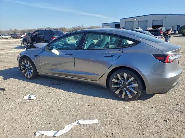 5YJ3E1EA2SF076409 2025 TESLA MODEL 3 - Image 2
