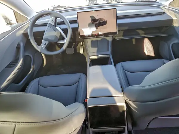 5YJ3E1EA2SF083005 2025 TESLA MODEL 3 - Image 8