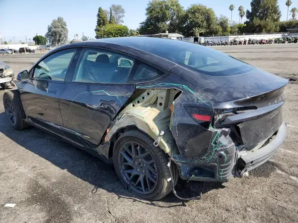 5YJ3E1EA2SF877244 2025 TESLA MODEL 3 - Image 2