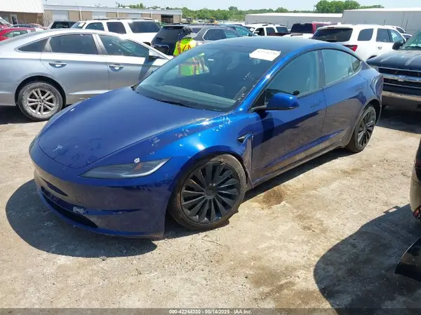 5YJ3E1EA2SF895887 2025 TESLA MODEL 3 - Image 2