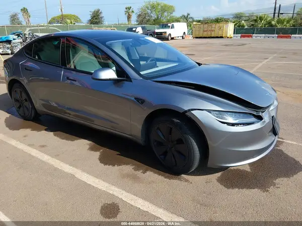 5YJ3E1EA2SF899812 2025 TESLA MODEL 3 - Image 1