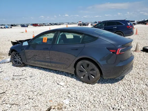 5YJ3E1EA2SF901218 2025 TESLA MODEL 3 - Image 2