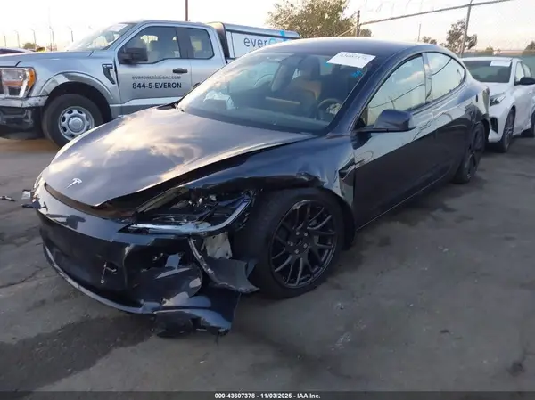 5YJ3E1EA2SF902613 2025 TESLA MODEL 3 - Image 2