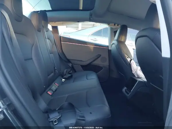 5YJ3E1EA2SF902613 2025 TESLA MODEL 3 - Image 8
