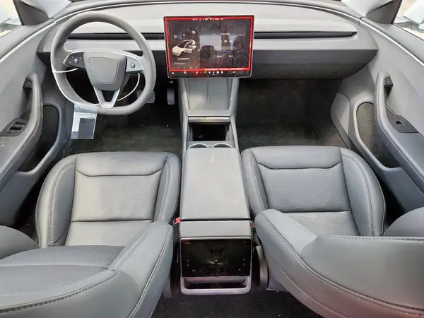 5YJ3E1EA2SF904197 2025 TESLA MODEL 3 - Image 8