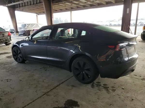 5YJ3E1EA2SF904698 2025 TESLA MODEL 3 - Image 2