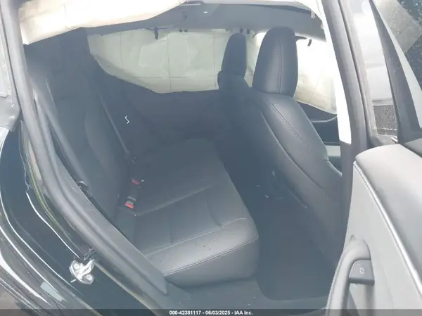 5YJ3E1EA2SF906855 2025 TESLA MODEL 3 - Image 8