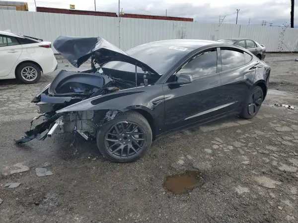 5YJ3E1EA2SF907679 2025 TESLA MODEL 3 - Image 2